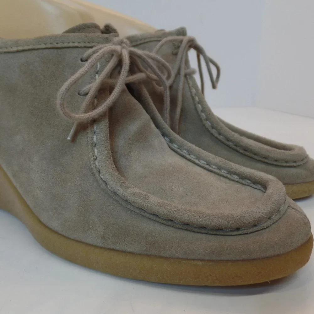 Michael Kors Tan Suede Wedge Lace Up Shoe Rubber Sole Sz 9 - Picture 1 of 12